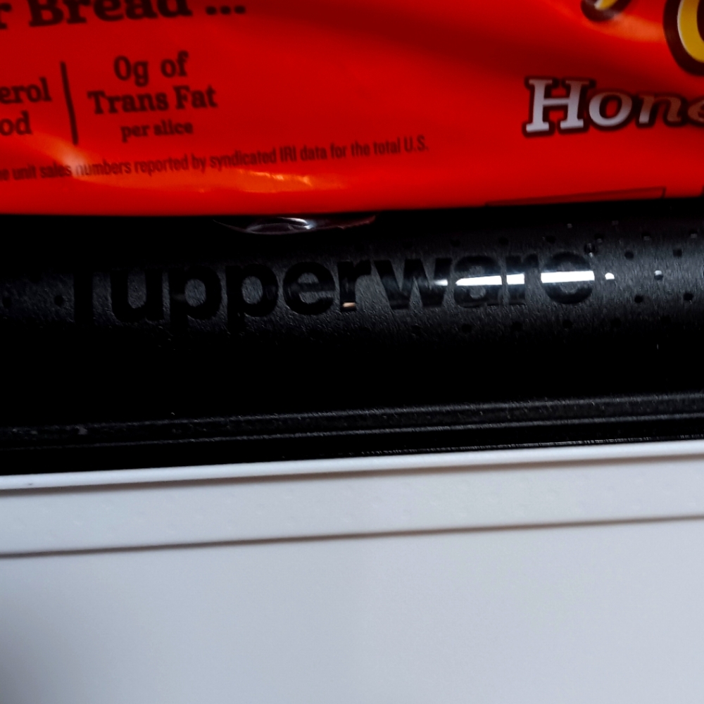 Tupperware Bread Keeper